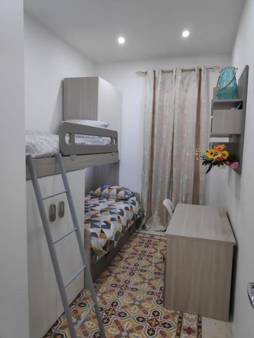 Cheerful 3 Bedroom Town House With Garage Free Parking Inside Or Outside With Back Yard And Roof * Sliema