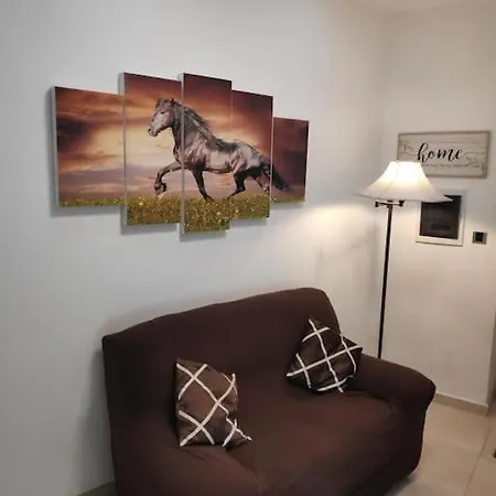 Cheerful 3 Bedroom Town House With Garage Free Parking Inside Or Outside With Back Yard And Roof Sliema Exterior foto