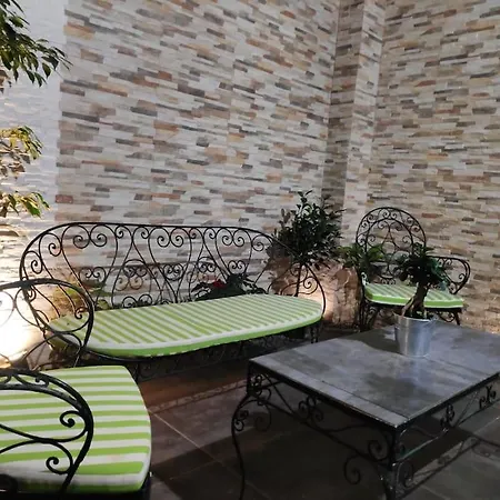 Cheerful 3 Bedroom Town House With Garage Free Parking Inside Or Outside With Back Yard And Roof Sliema Exterior foto