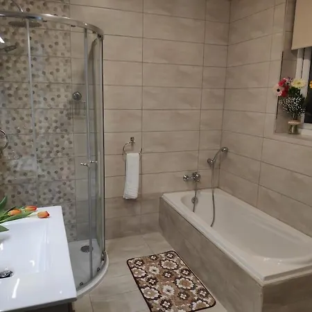 Cheerful 3 Bedroom Town House With Garage Free Parking Inside Or Outside With Back Yard And Roof Sliema Exterior foto