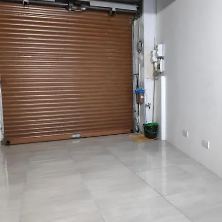Cheerful 3 Bedroom Town House With Garage Free Parking Inside Or Outside With Back Yard And Roof Sliema Exterior foto