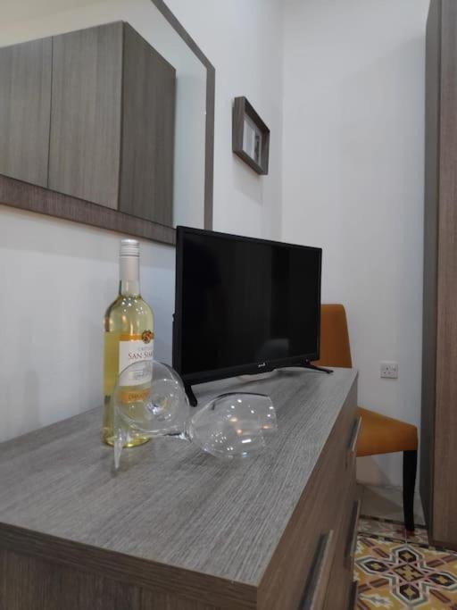 Cheerful 3 Bedroom Town House With Garage Free Parking Inside Or Outside With Back Yard And Roof Sliema