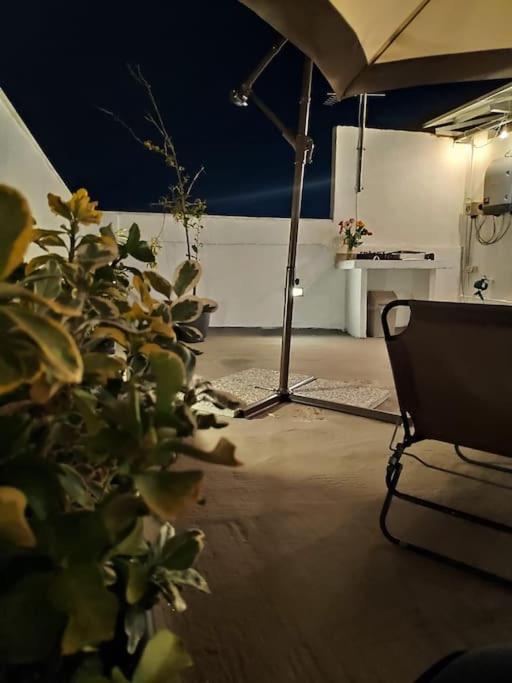 Cheerful 3 Bedroom Town House With Garage Free Parking Inside Or Outside With Back Yard And Roof Vakantiehuis Sliema